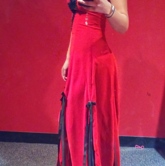 Dress - Picture 6 of 6